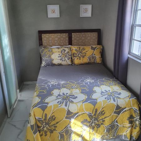Devachan Apartments บริดจ์ทาวน์ ห้อง รูปภาพ