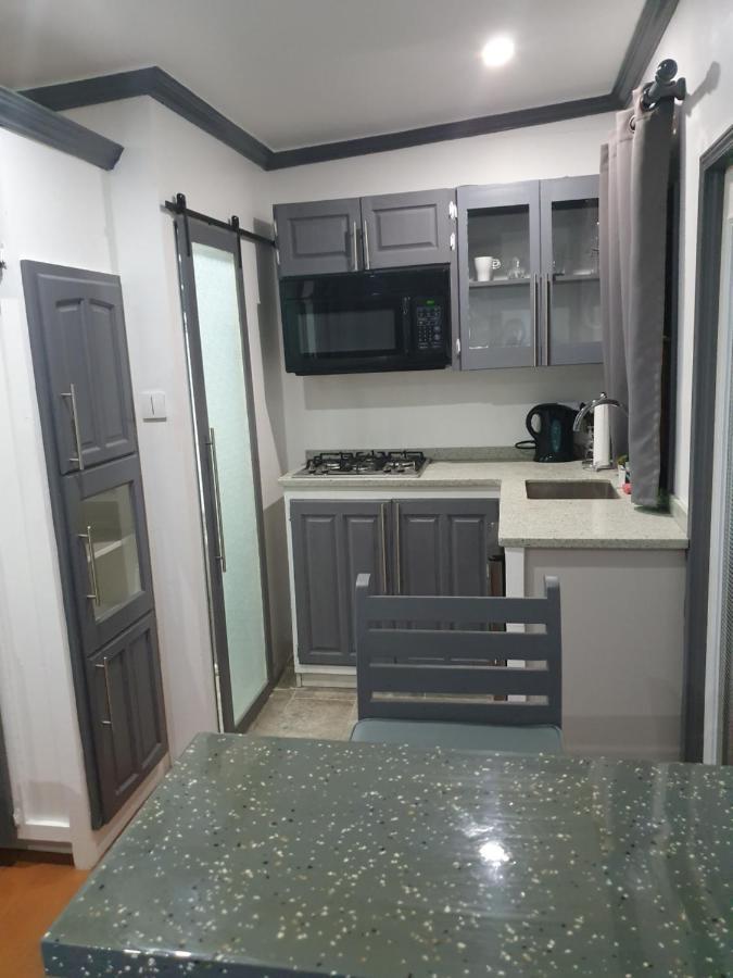 Devachan Apartments บริดจ์ทาวน์ ภายนอก รูปภาพ