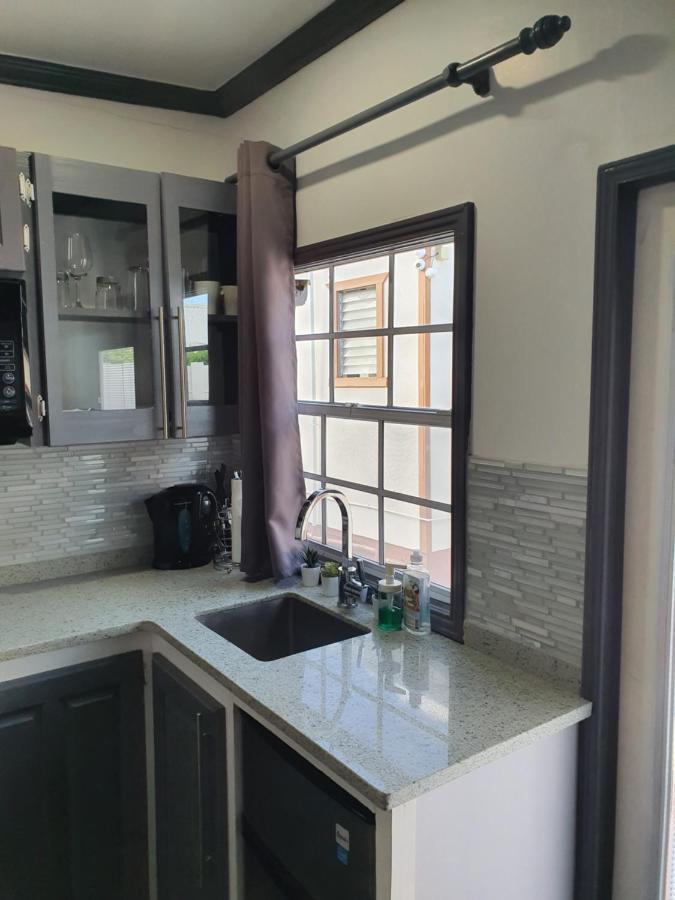 Devachan Apartments บริดจ์ทาวน์ ภายนอก รูปภาพ