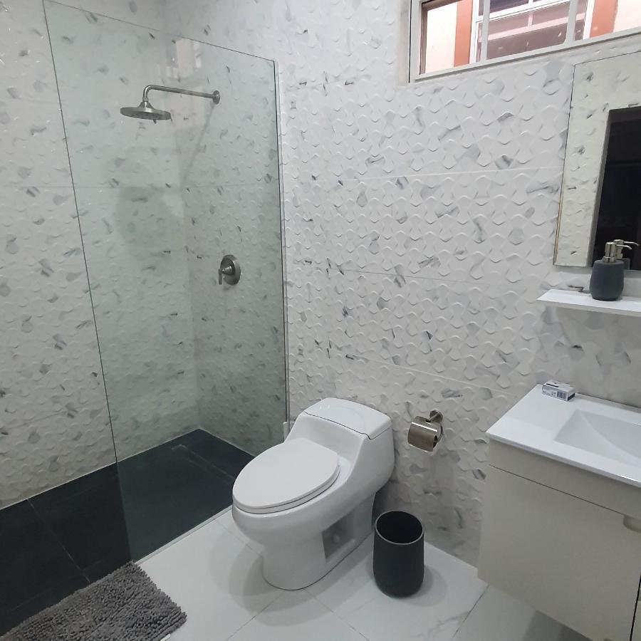 Devachan Apartments บริดจ์ทาวน์ ภายนอก รูปภาพ